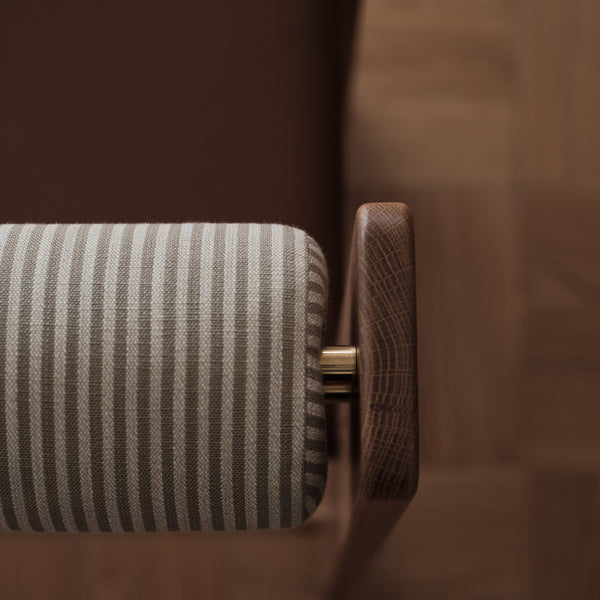 Kamp Counter Stool